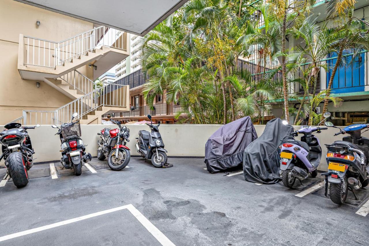 Modern Waikiki Condo Perfect For Beach Getaway! Honolulu Bagian luar foto