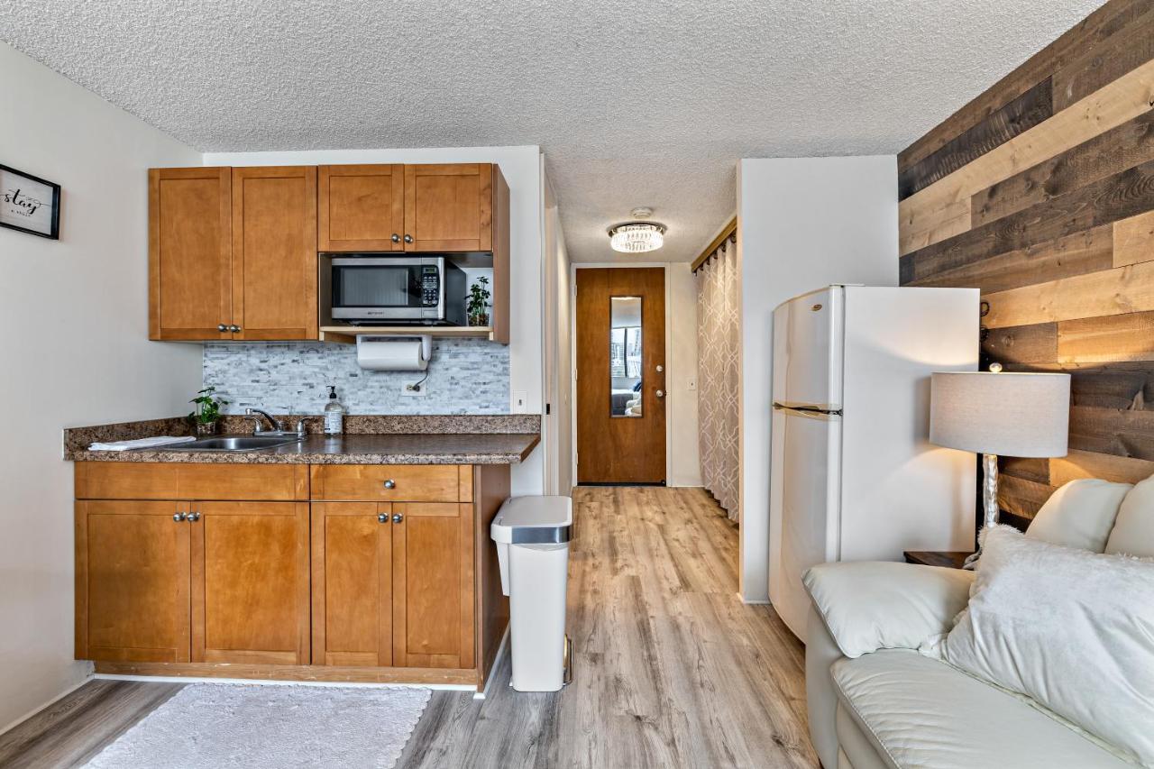 Modern Waikiki Condo Perfect For Beach Getaway! Honolulu Bagian luar foto