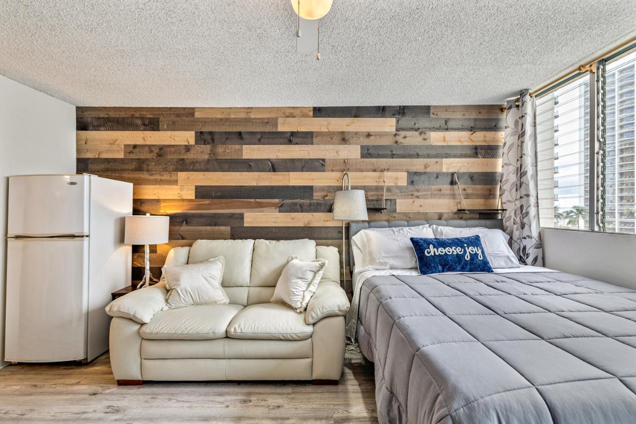 Modern Waikiki Condo Perfect For Beach Getaway! Honolulu Bagian luar foto