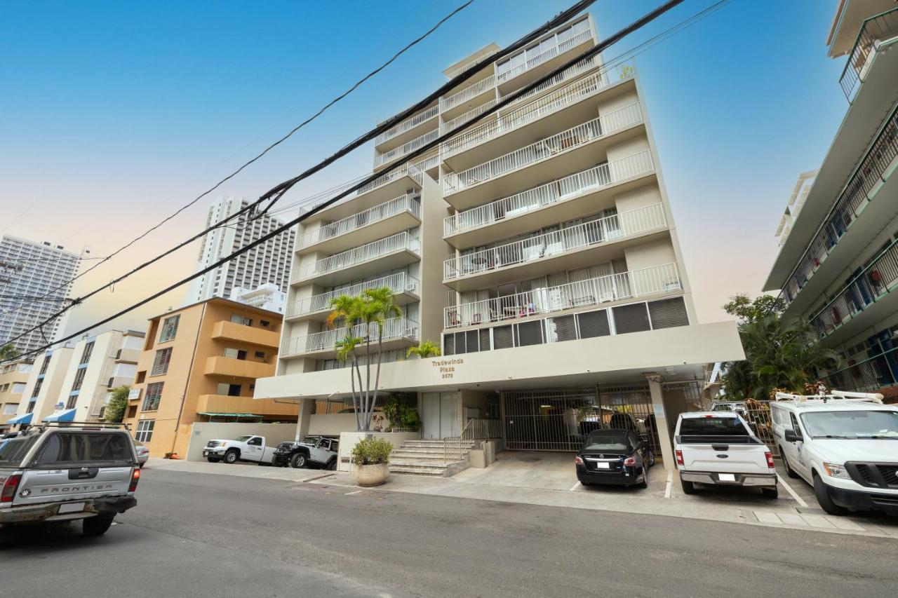 Modern Waikiki Condo Perfect For Beach Getaway! Honolulu Bagian luar foto